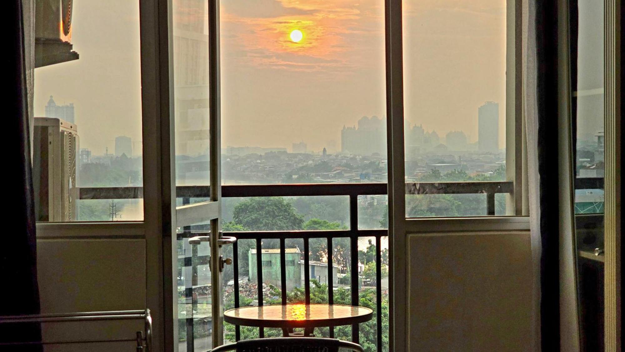 Amazing View Apartment At Kemayoran Jiexpo -Min Stay 3 Nights- جاكرتا المظهر الخارجي الصورة